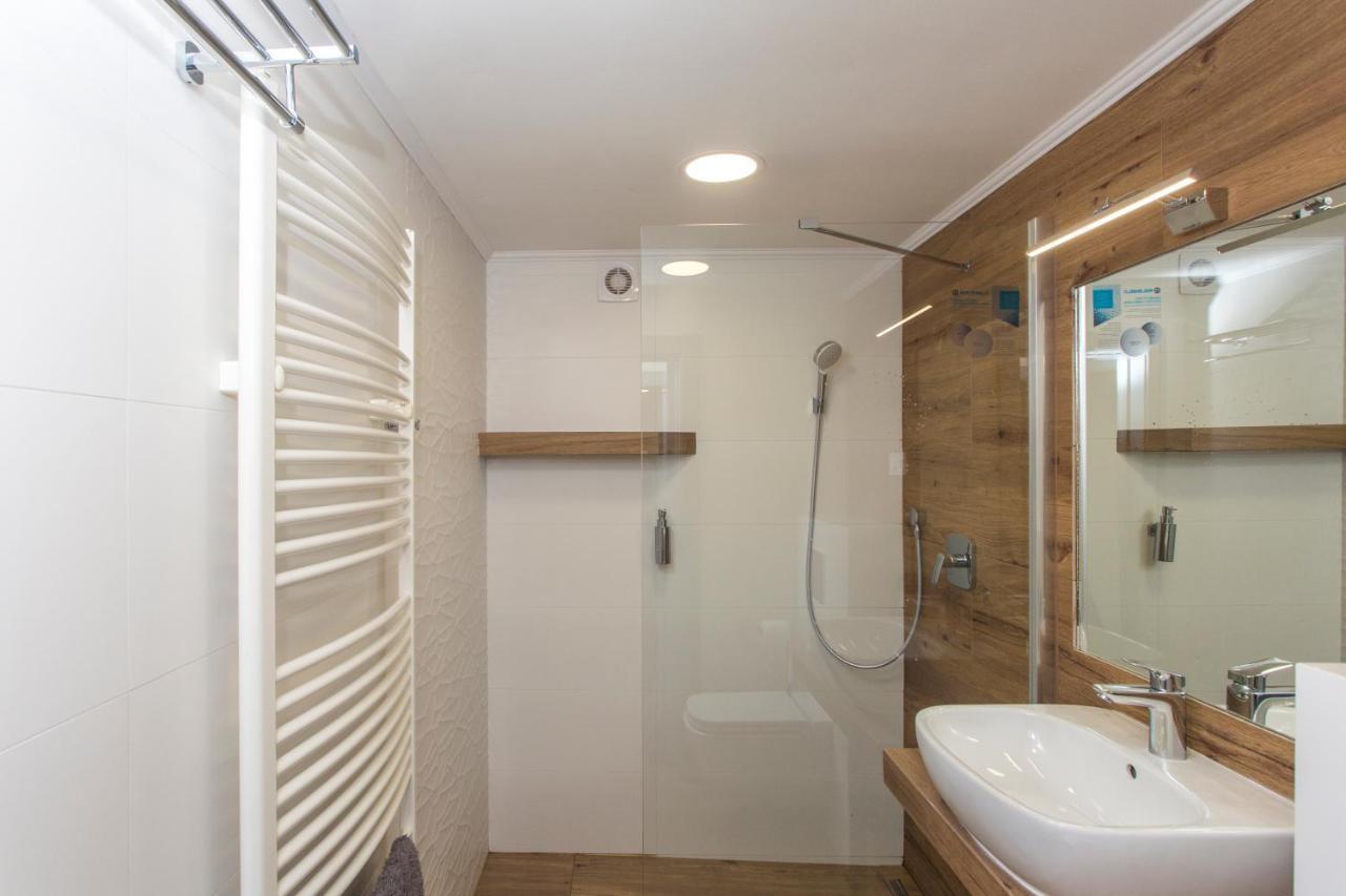 Guesthouse Yes In Bodice Екстериор снимка