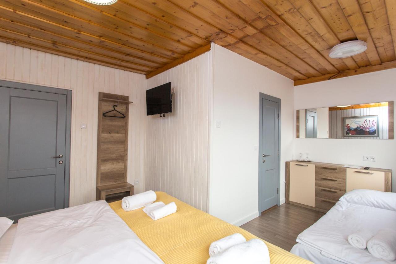 Guesthouse Yes In Bodice Екстериор снимка