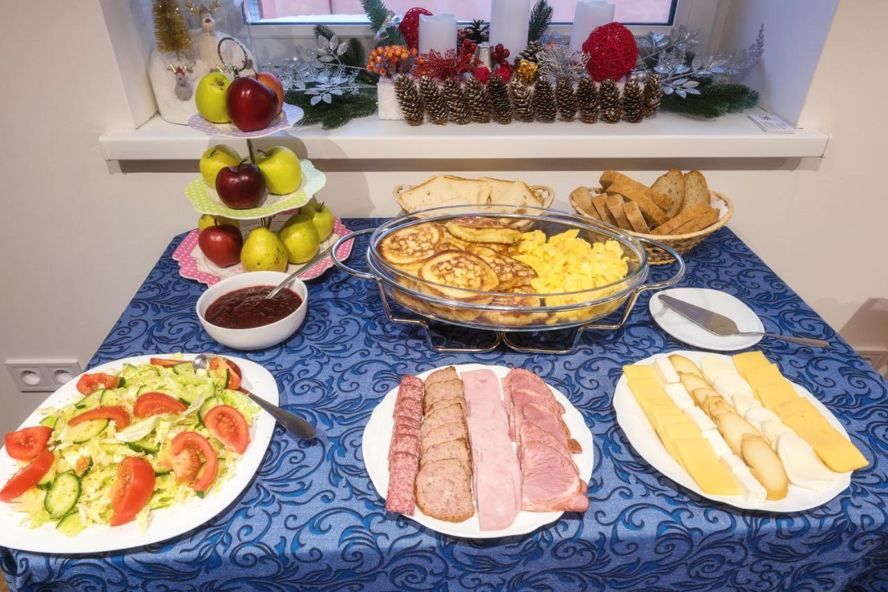 Guesthouse Yes In Bodice Екстериор снимка